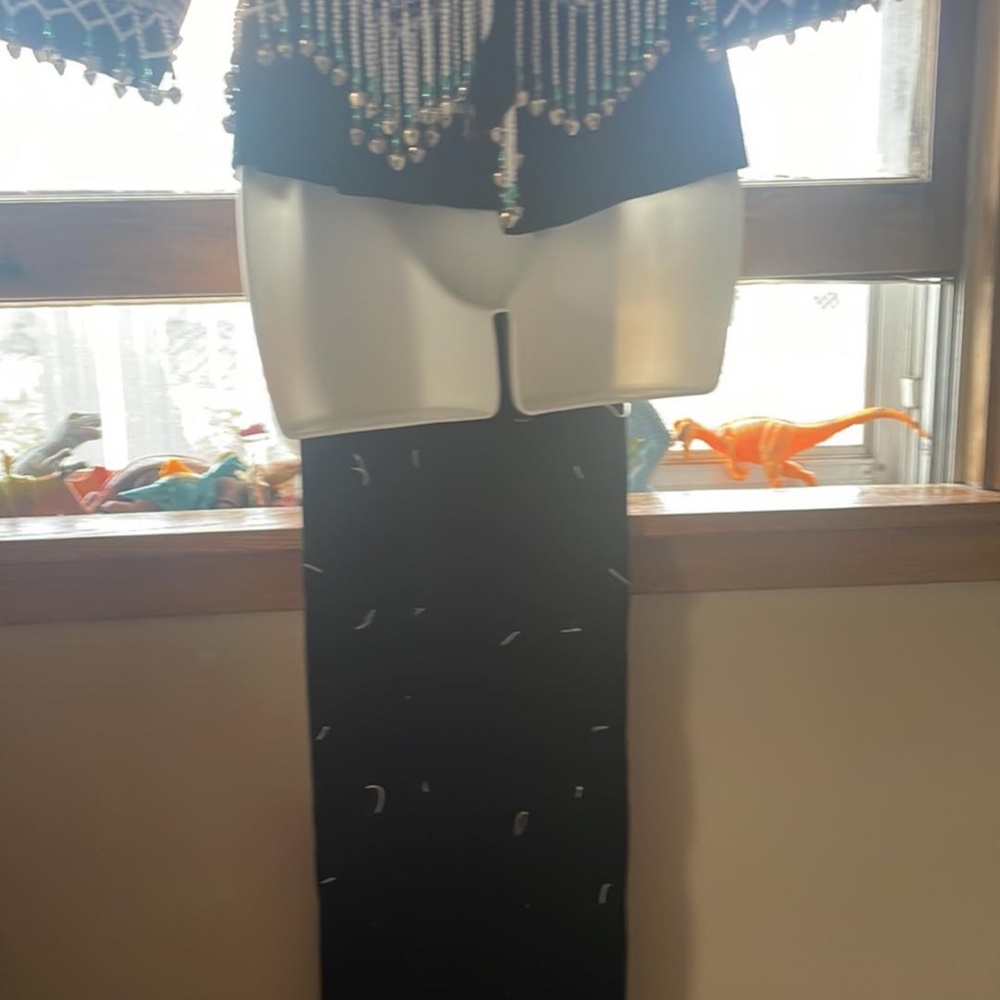 Traditional Hmong Clothing [Sev, Hat & Top Included] NO SKIRT is INCLUDED - Picture 7 of 12